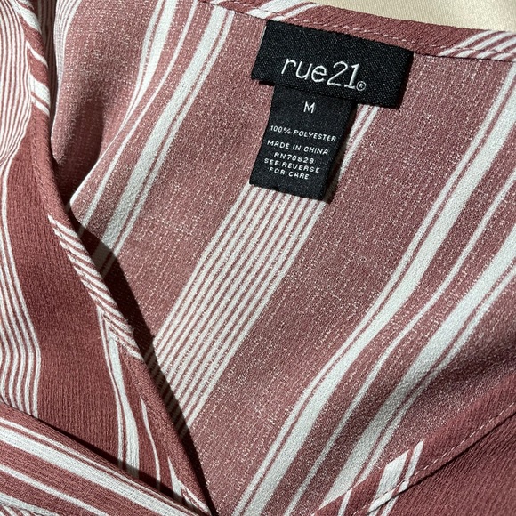 Blush Colored Rue21 Top - Picture 2 of 3